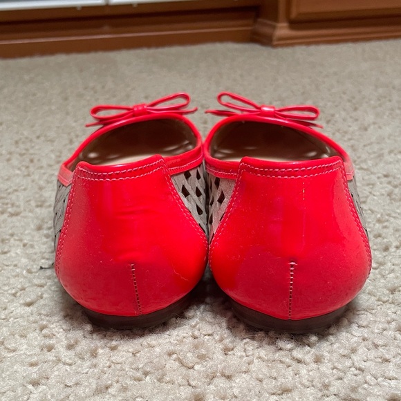 Kate Spade Vibrant Red and Beige Flats - Picture 3 of 9